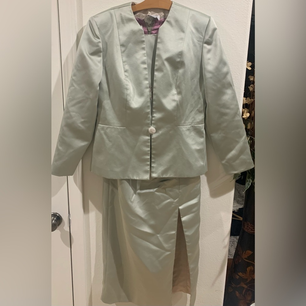 Jeffrey and Dara Evenings 3pc Skirt Suit